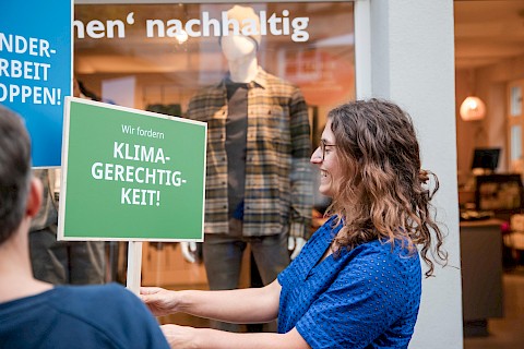 Weltläden fordern Klimagerechtigkeit
